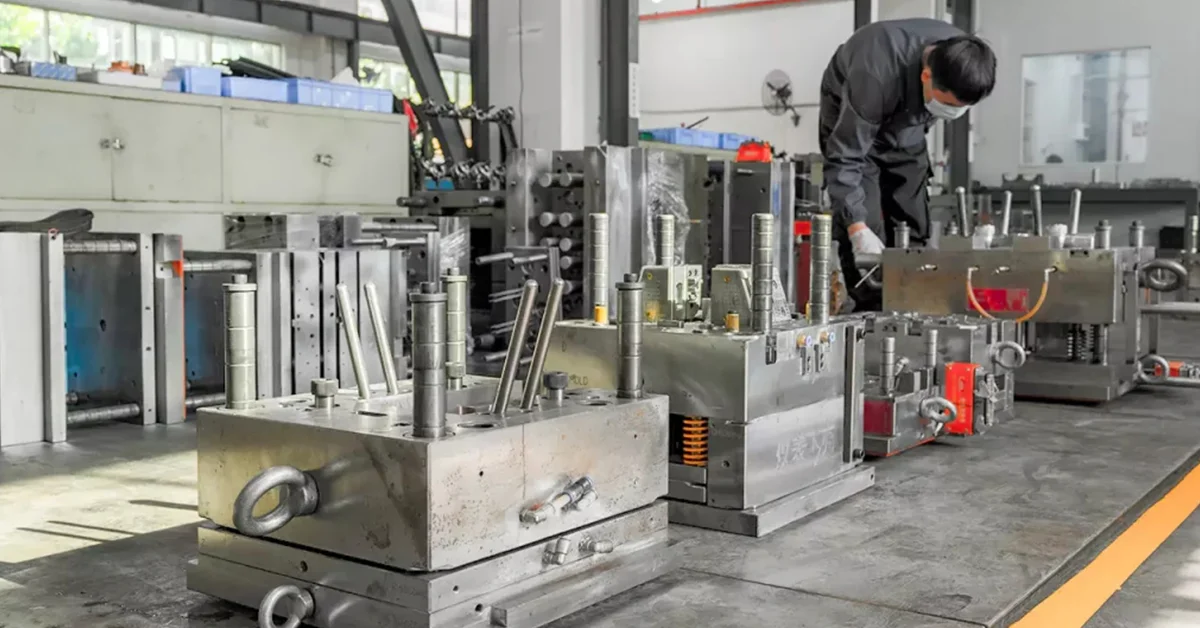 RFID in Manufacturing: RFID Technology for Tracking Industrial Molds 